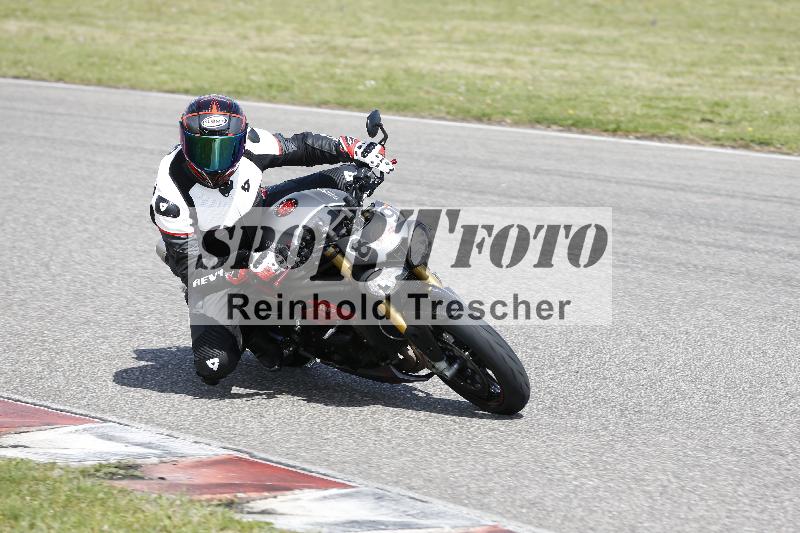 Archiv-2025/09 22.04.2025 Cornu Master School ADR/rot-rouge/89